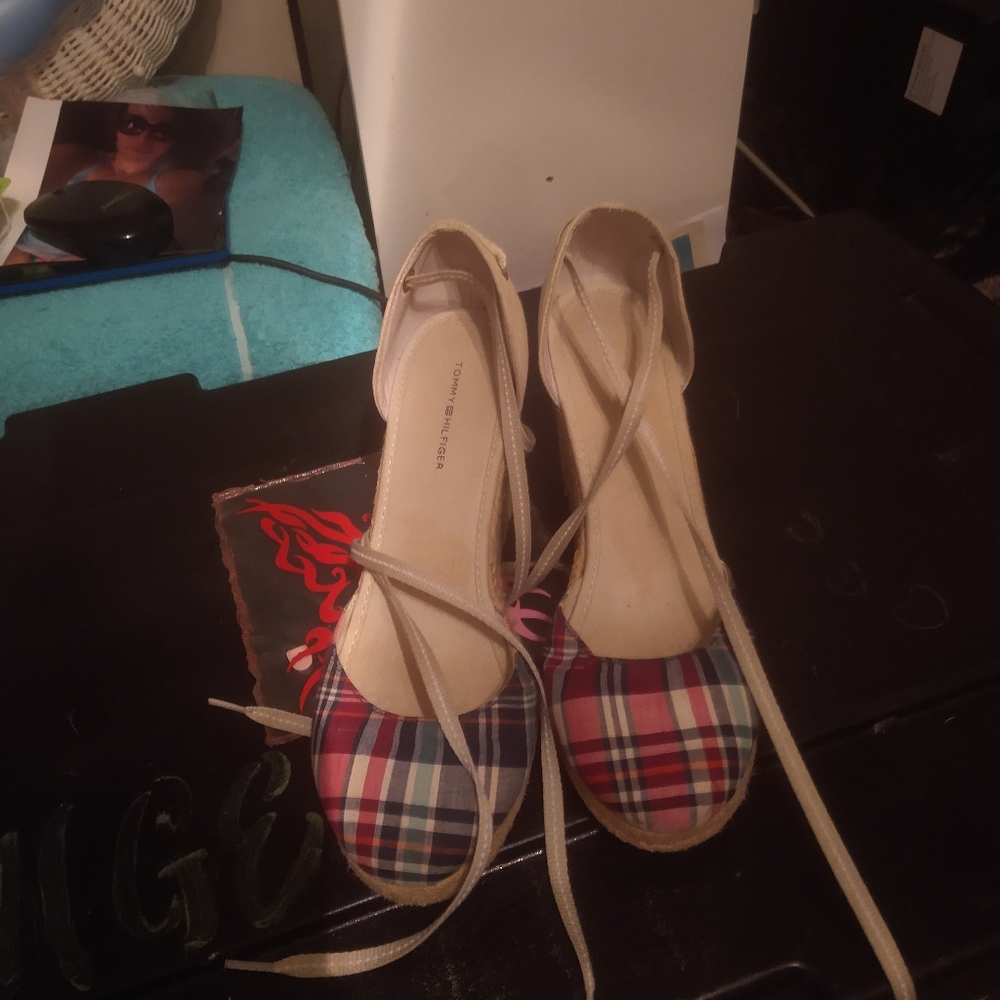 Shoes - Picture 2 of 3
